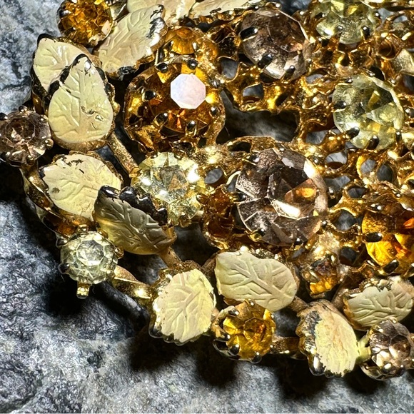 Austria Signed Vintage Brooch Gold Plated Rhinestone Crystal Leaf Design